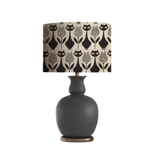 dr-173 Black cats and tulips on white drum lampshade